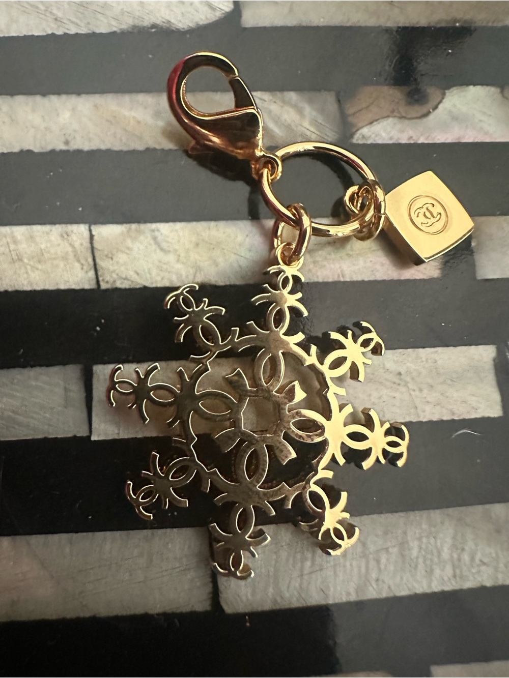 CHANEL Gold Snowflake CC Logo Key Charm